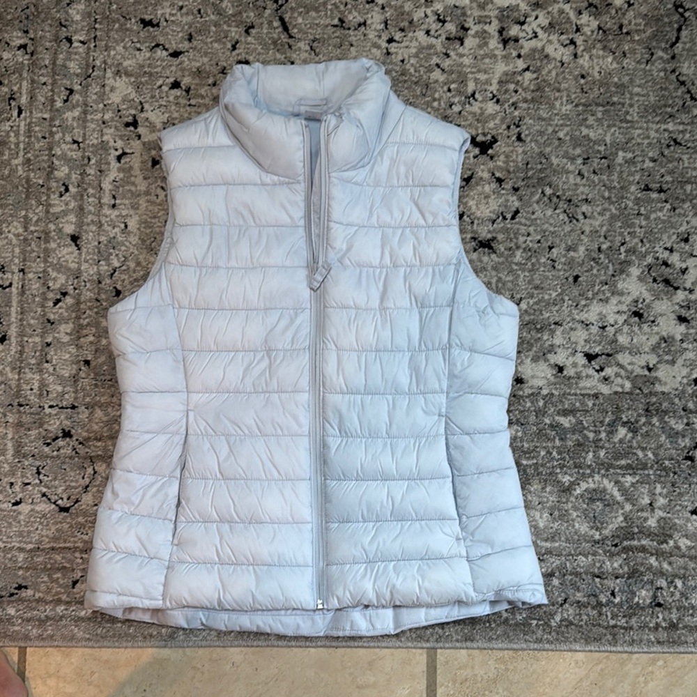 Old Navy Gray Quilted Vest Lightweight Insulation